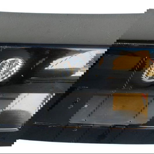 Tampa Traseira Porta Malas Volkswagen Bora 2005 (detalhe) Preto