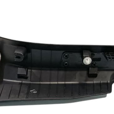 Acabamento Inferior Porta Diant. Esq. Ford Territory 2025 - Preto