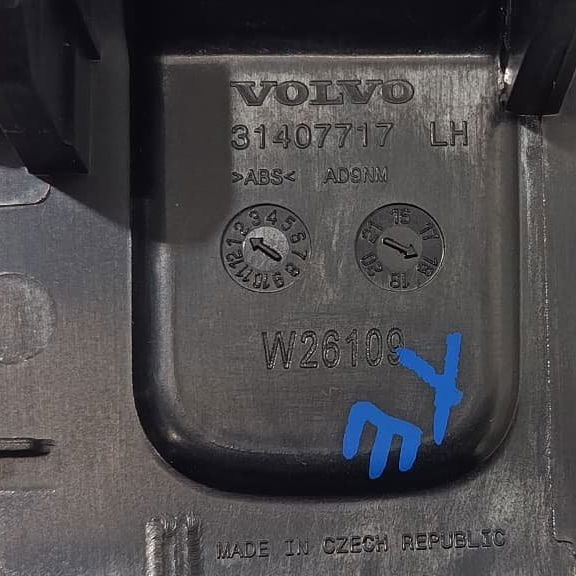 Botão Vidro Elétrico Traseiro Esquerdo Volvo Xc40 2018 2.0