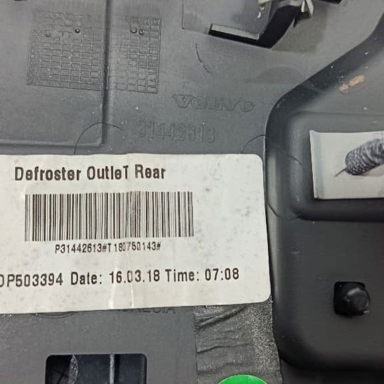 Tabelier Volvo Xc40 2018 2.0 Detalhes - Preto