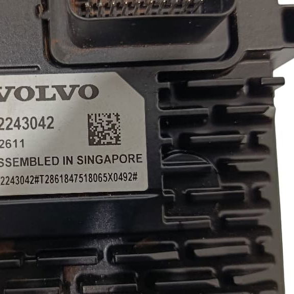 Sensor De Radar E Câmera Volvo Xc40 2018 2.0 Preto