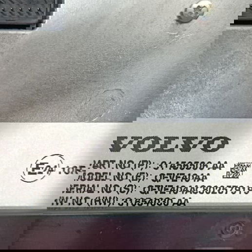 Multimídia Com Moldura Volvo Xc40 2018 2.0 Preto