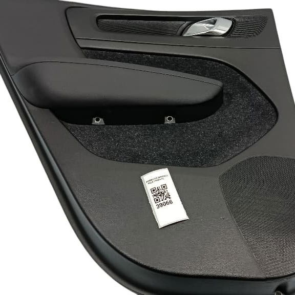 Forro Porta Traseiro Esquerdo Volvo Xc40 2018 2.0 Preto