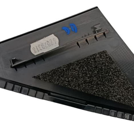 Moldura Canto Retrovisor Dianteiro Direito Volvo Xc40 2018 Preto