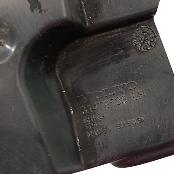 Suporte Paralama Esquerdo Volvo Xc40 2018 2.0