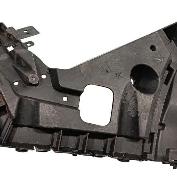 Guia Parachoque Traseiro Esquerdo Volvo Xc40 2.0 2018