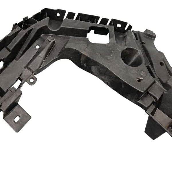 Guia Parachoque Traseiro Direito Volvo Xc40 2.0 2018