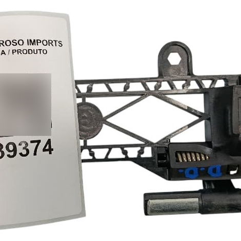 Moldura Maçaneta Porta Diant. Dir. Chevrolet Tracker  2023 Preto Dianteira