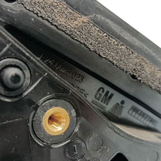 Retrovisor Dianteiro Esquerdo Chevrolet Tracker 1.2 2023