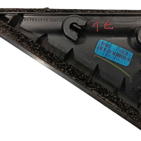 Moldura Interna Traseira Esquerda Chevrolet Tracker 1.2 2023 Preto Animal Print