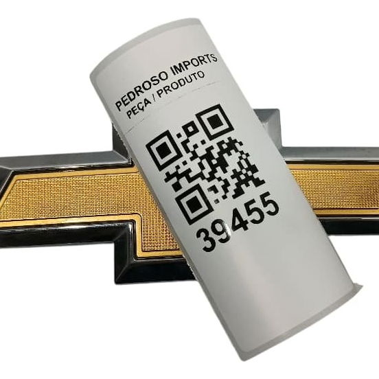 Emblema Parachoque Frontal Chevrolet Tracker 1.2 2023 Preto