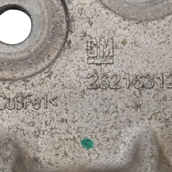 Suporte Inferior Radiador Direito Chevrolet Tracker 1.2 2023 Cinza