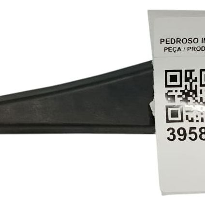 Acabamento Churrasqueira Direita Chevrolet Tracker 1.2 2023 - Preto