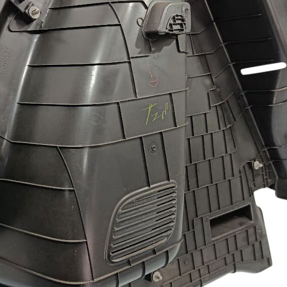 Forro Lateral Porta Malas Direito Chevrolet Tracker 1.2 2023