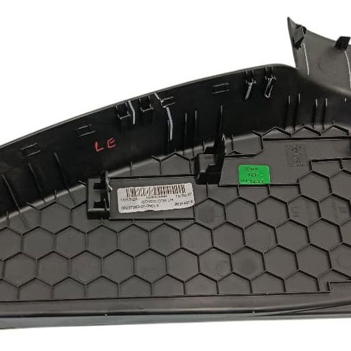 Acabamento Lateral Esq. Painel Chevrolet Tracker 1.2 2023 Cinza-escuro