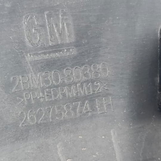 Moldura Paralama Dianteiro Esq Chevrolet Tracker 1.2 2023