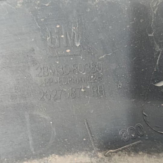 Moldura Paralama Dianteira Dir Chevrolet Tracker 1.2 2023