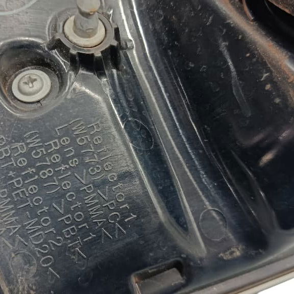 Lanterna Traseira Direita Mala Corolla Cross Hybrid 23/24 Vermelho Direito/passageiro