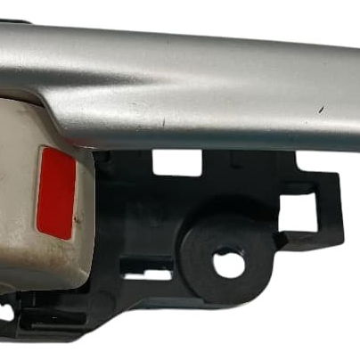 Maçaneta Interna Dianteira Esq. Corolla Cross Hybrid 23/24 Cinza