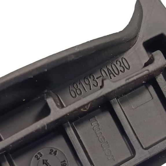 Arremate Porta Dianteira Esquerda Corolla Cross Hybrid 23/24 Preto