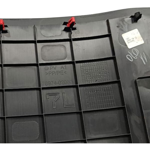 Moldura Traseiro Esquerdo Banco Corolla Cross Hybrid 23/24 Preto