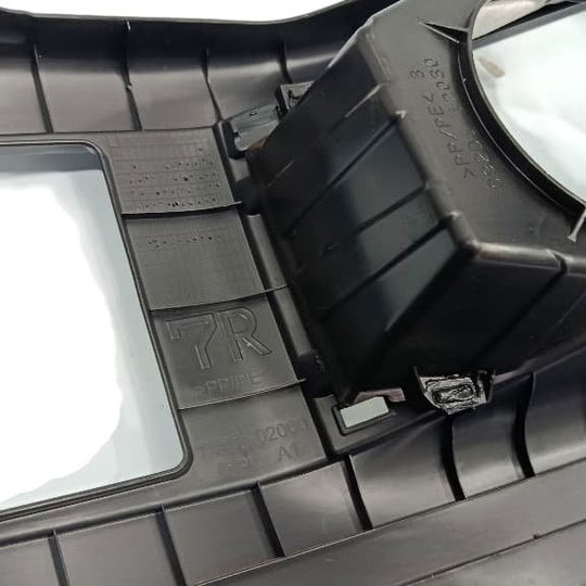 Acabamento Banco Traseiro Corolla Cross Hybrid 23/24 Preto