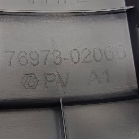 Acabamento Banco Traseiro Corolla Cross Hybrid 23/24 Preto