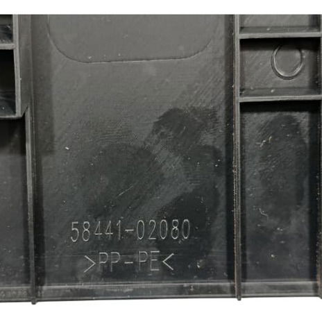 Moldura Filtro Bateria Traseiro Corolla Cross Hybrid 23/24 Preto