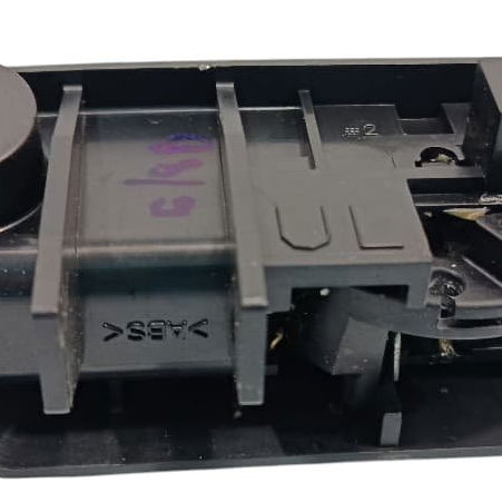 Botão Abertura Tanque Combustivel Corolla Cross Hybrid 23/24