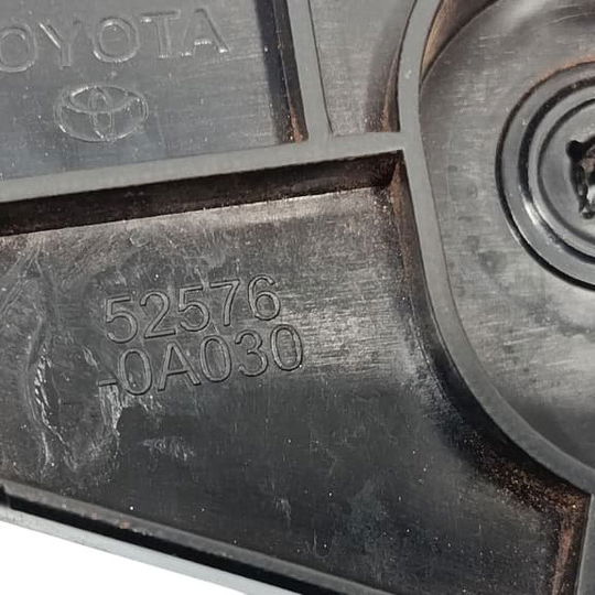 Guia Parachoque Traseiro Esquerdo Corolla Cross Hybrid 23/24