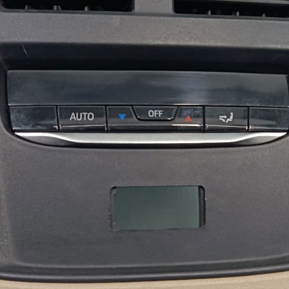 Comando Ar Console Traseiro Com Moldura Bmw 320 2021