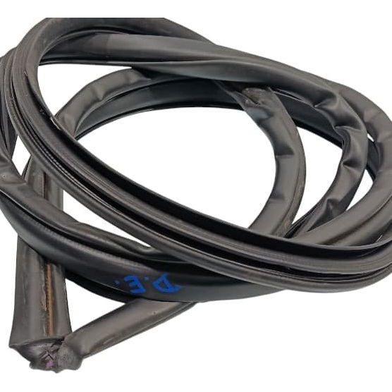 Borracha Porta Dianteira Esquerda Corolla Cross Hybrid 23/24 Preto