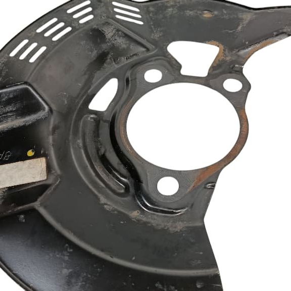 Espelho Defletor Freio Diant. Dir. Corollacross Hybrid 23/24 Preto