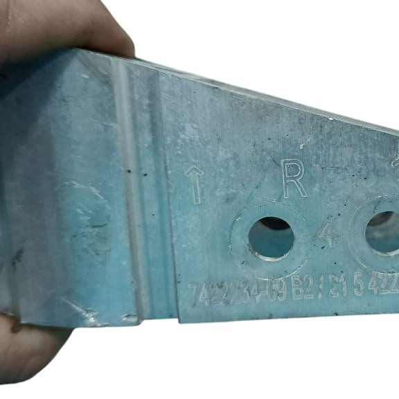 Suporte Esquerdo Parachoque Bmw 320 2021