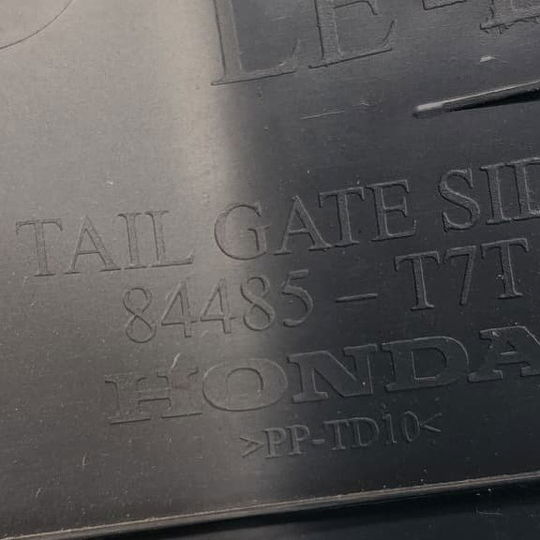 Acabamento Esquerdo Tampa Tras. Honda Hrv Touring 1.5 2020