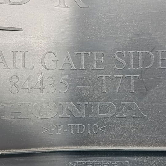 Acabamento Direito Tampa Traseira Honda Hrv Touring 1.5 2020