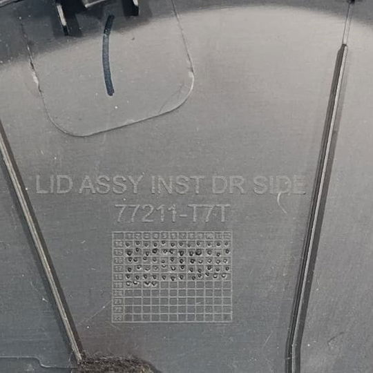 Acabamento Lateral Esquerdo Honda Hrv Touring 1.5 2020