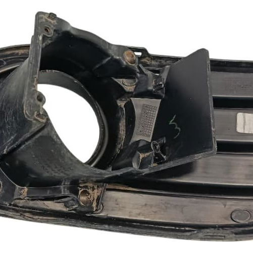 Moldura Farol Milha Esquerdo Honda Hrv 1.5 2020 Preto Esquerdo