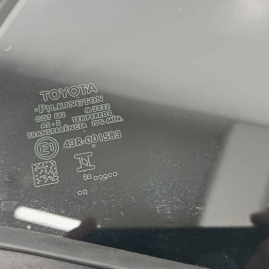 Vidro Fixo Traseiro Direito Toyota Sw4 Gr 2024