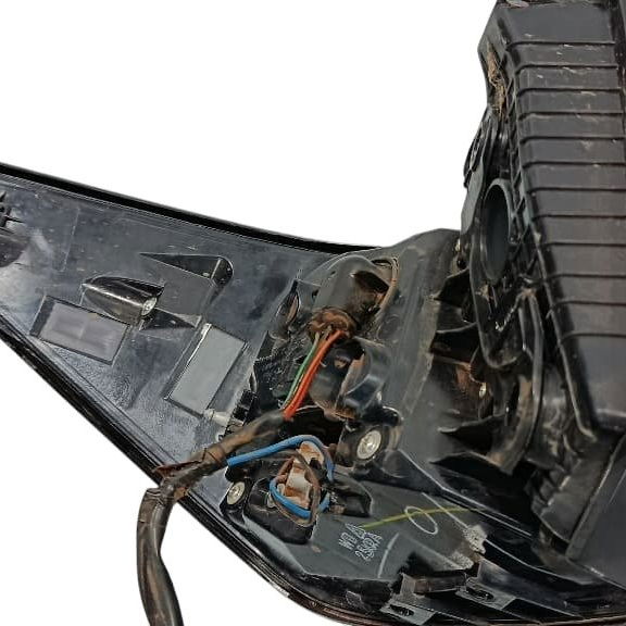 Lanterna Traseira Direita Toyota Sw4 Gr 2024 Direito/passageiro Vermelho