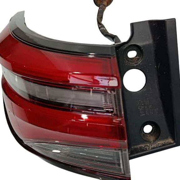 Lanterna Traseira Esquerda Toyota Sw4 Gr 2024 (com Detalhe) Esquerdo/motorista Vermelho