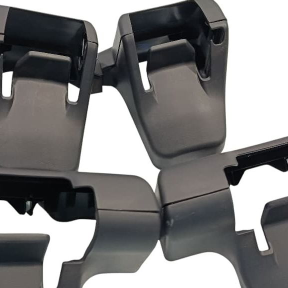 Kit Acabamentos Trilho Banco Traseiro Toyota Sw4 Gr 2024 Preto