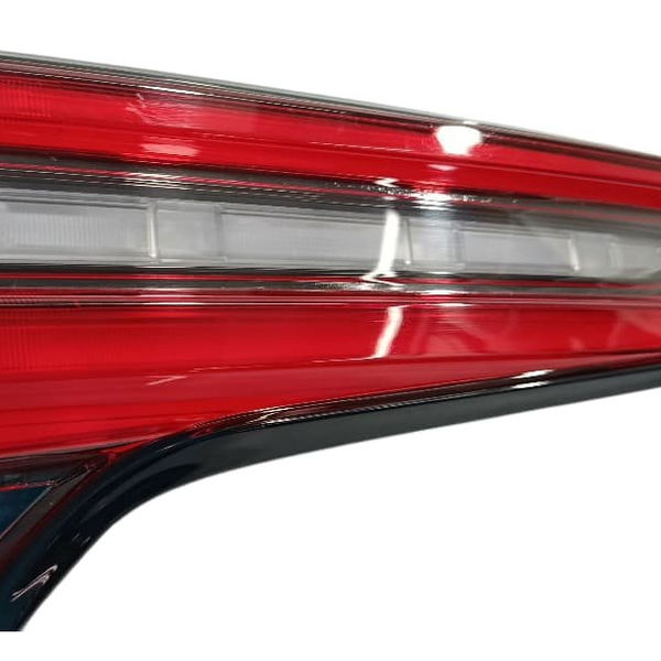 Sinaleira Tampa Traseira Esquerda Toyota Sw4 Gr 2024 Esquerdo/motorista Vermelho