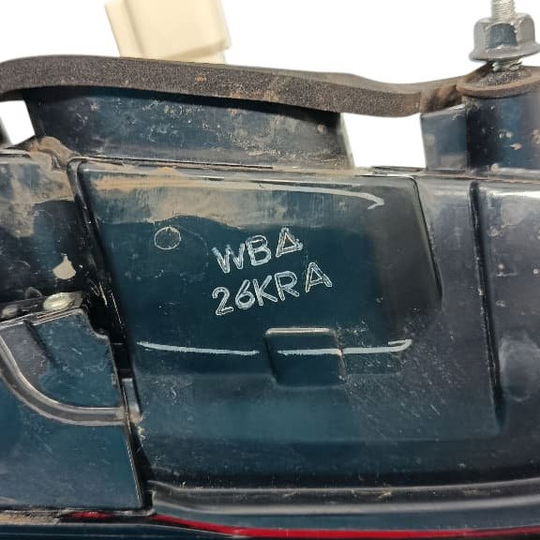 Sinaleira Tampa Traseira Direita Toyota Sw4 Gr 2024 Vermelho Direito/passageiro