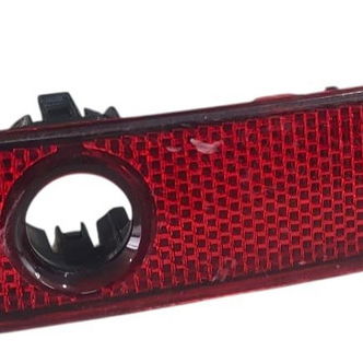 Refletor Parachoque Traseiro L/dir Vw Taos Highline 2023 Vermelho