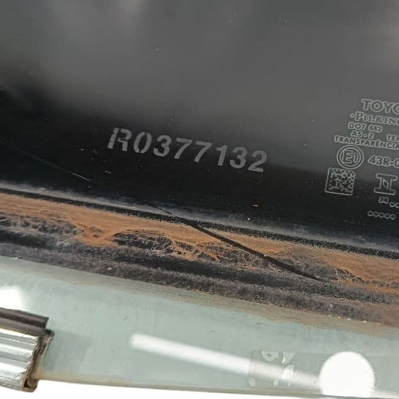 Vidro Traseiro Esquerdo Toyota Sw4 Gr 2.8 2024