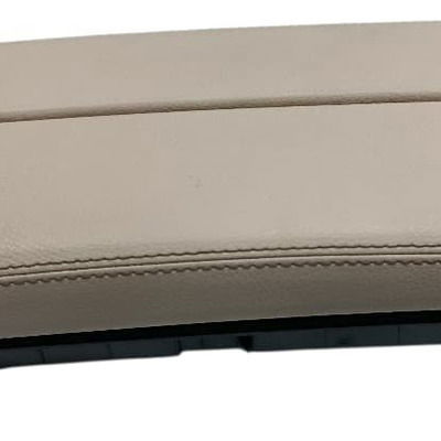 Acabamento Apoio Braço Mercedes Glb 200 1.3 2021 Bege