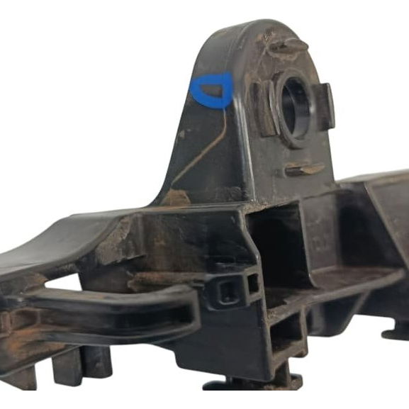 Suporte Guia Parachoque Direito Toyota Sw4 Gr 2024