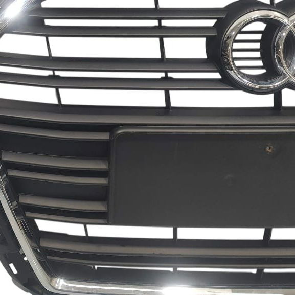 Grade Parachoque Dianteiro Audi A3 2018 (detalhe) Preto
