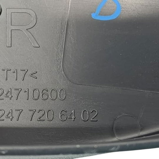 Acabamento Interno Dianteiro Direito Mercedes Glb 200 2021 Preto